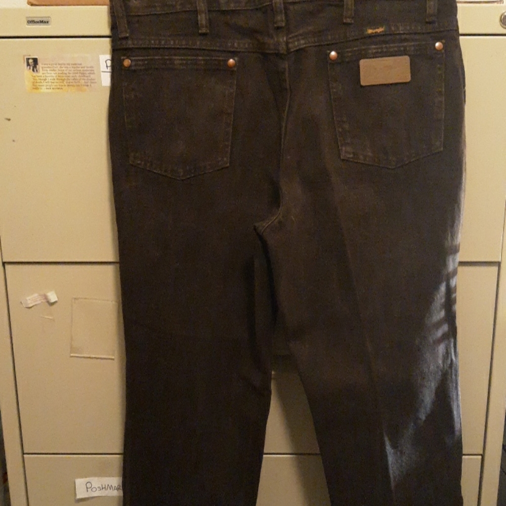 WRANGLERS CHOCOLATE COLOR JEANS
